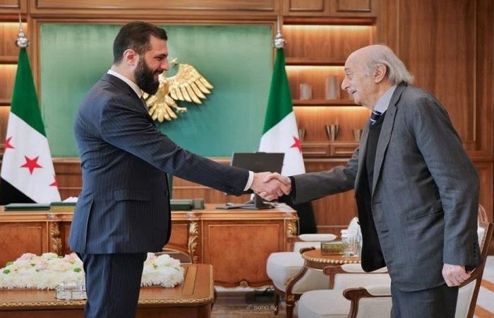 جنبلاط في دمشق بغطاء سعودي.. وملف السويداء في الواجهة