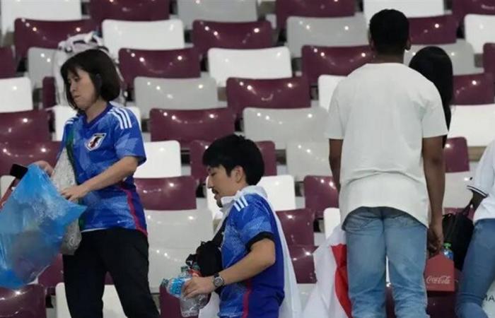 ما سر تنظيف جماهير اليابان للملاعب بعد مباريات كأس العالم؟
