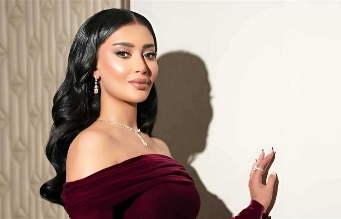 أطلت من على فراش المرض داخل المستشفى.. فنانة شهيرة تتعرّض لانتكاسة صحية مُفاجئة
