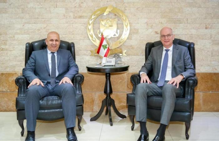 السفير الألماني يطّلع على مهام الدفاع المدني