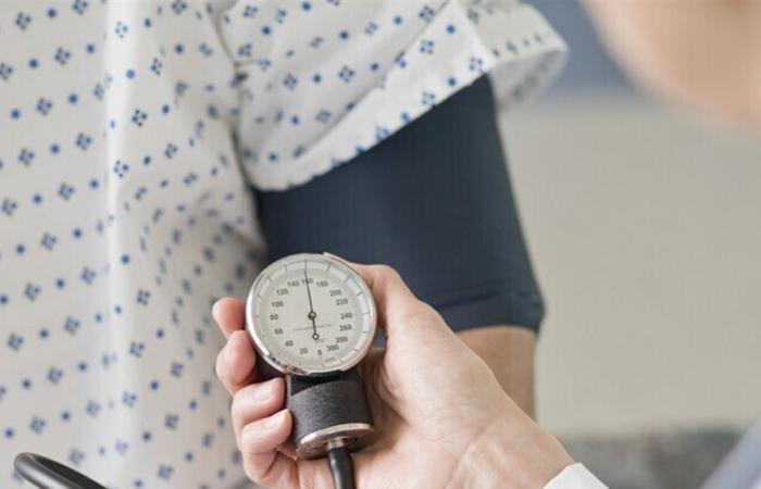 هل من علاقة بين رقمي ضغط الدم والخرف؟ هذا ما كشفه الباحثون