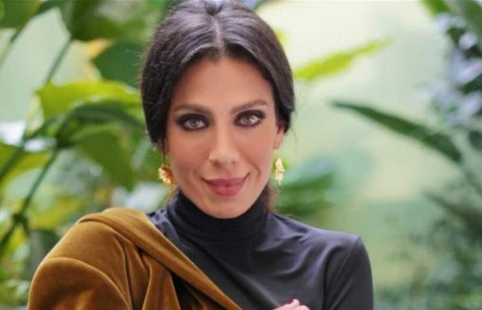 بكت بسبب الحرب... الممثلة سينتيا كرم: "عم بخوفونا من بعض" (فيديو)