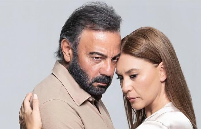 بعد شائعات الانفصال.. ظهور مفاجئ يعيد نجمة "شراب التوت" إلى الواجهة
