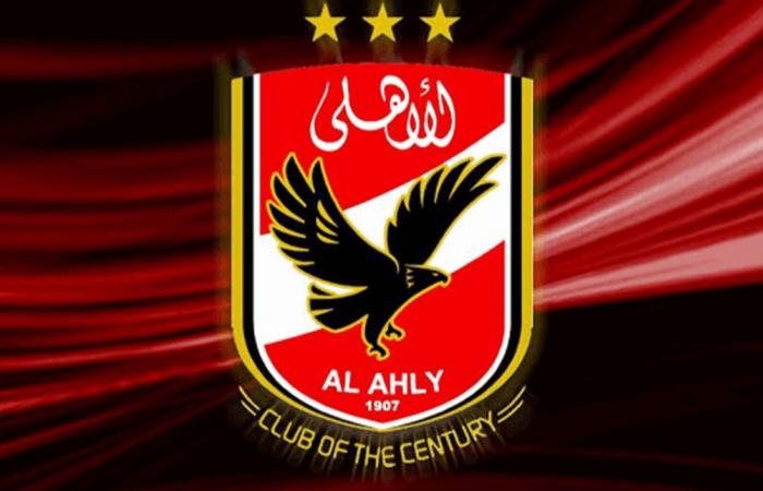 رسميًا.. لاعب شهير يعود إلى الأهلي المصري