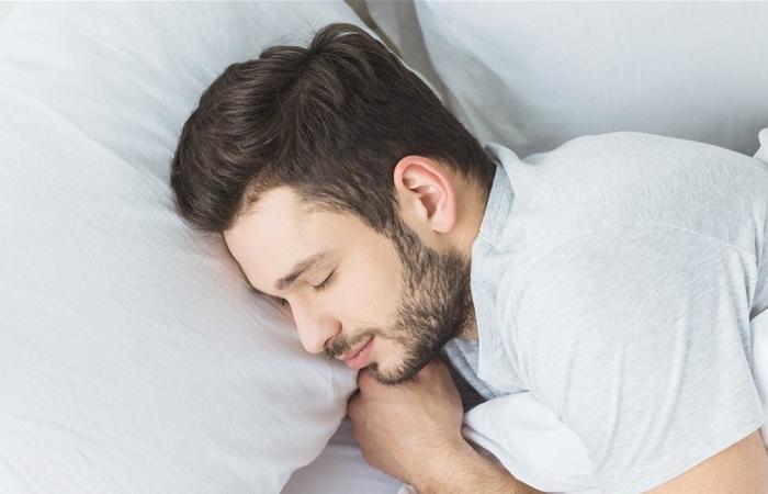 بينها النوم الجيد.. 5 عادات بسيطة قد تطيل العمر