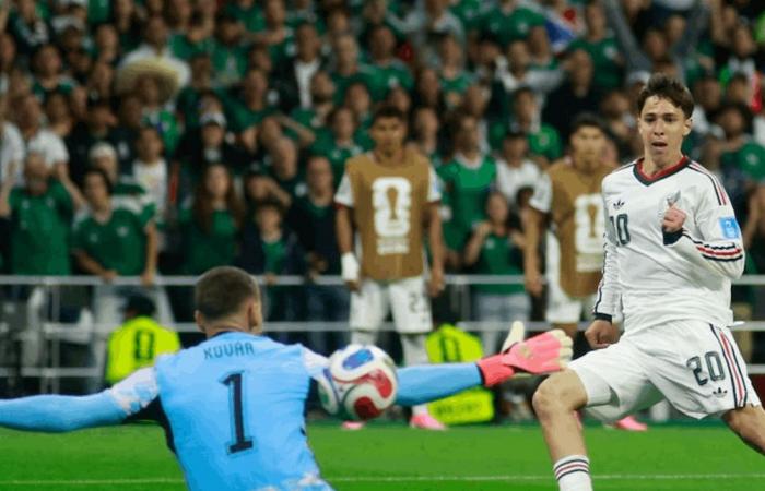 كأس العالم.. المكسيك تهزم تشيكيا بثلاثية وتحسم تأهلها