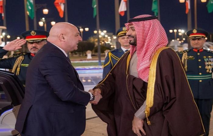 الثوابت السعودية في مواجهة مراهنات المحاور المأزومة
