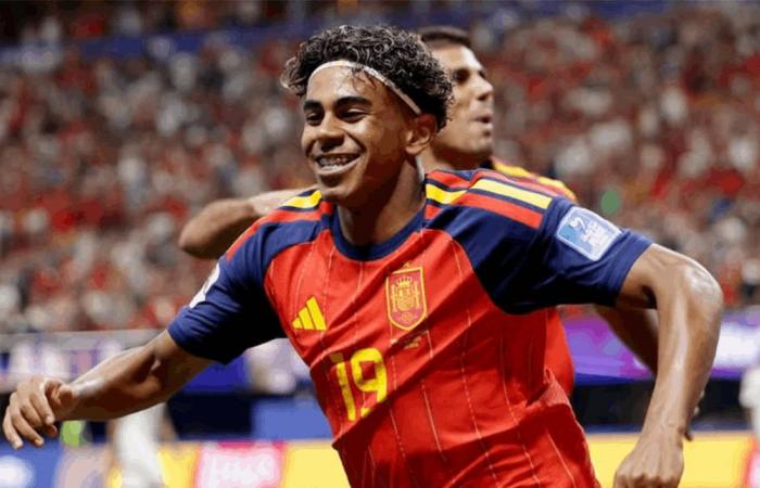 يامال يرد على منتقدي إسبانيا.. ويختار هذا اللاعب العربي