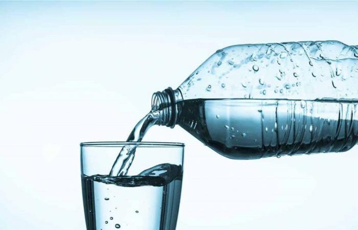 هل الإفراط في شرب الماء ضار بالصحة؟ هذا الخبر يكشف