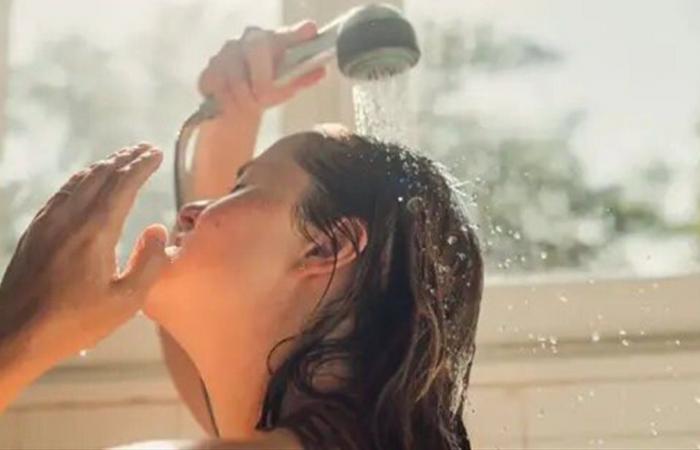 بسبب تلوثه ببكتيريا خطرة.. سحب شامبو "المشاهير" من الأسواق (صورة)