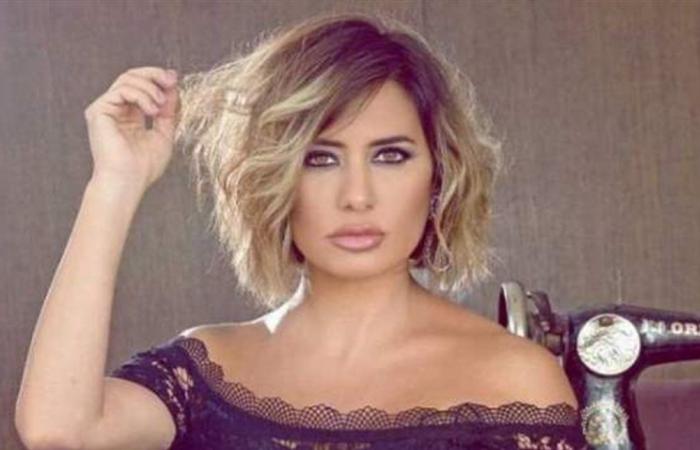 بالصورة... ممثلة ومُقدّمة برامج لبنانيّة تستذكر شقيقها الراحل: صاروا 3 سنين