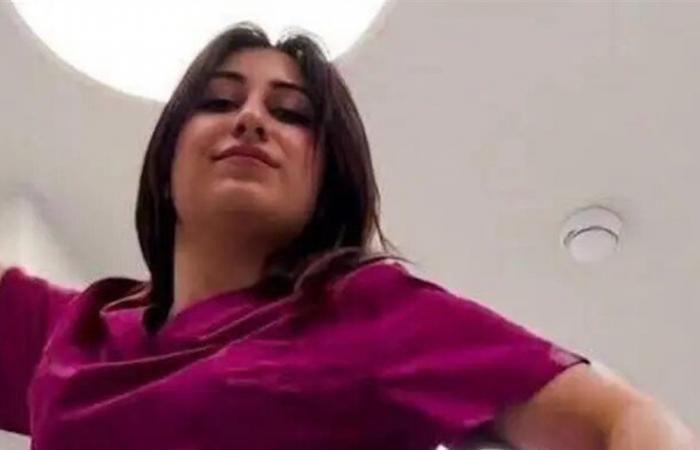 طبيبة إسرائيليّة تُثير الجدل في بلدٍ عربيّ... رقصت داخل العيادة!