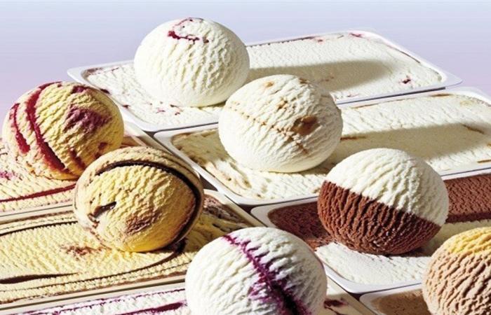 ما حقيقة تناول الآيس كريم عند التهاب الحلق؟.. طبيبة تكشف
