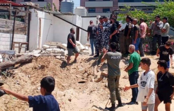 إزالة تعديات على شاطئ جل البحر شمال صور