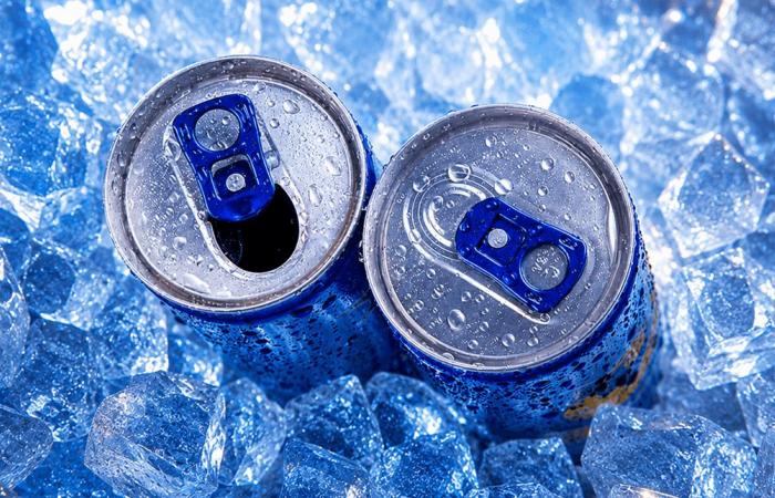 لا تُفرط في مشروبات الطاقة.. تعرف إلى السبب