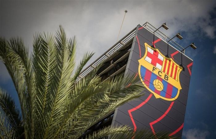 برشلونة يعلن رحيل حارس مرماه