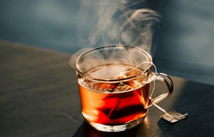 لمن يشرب الشاي صباحاً.. إليك هذا الخبر