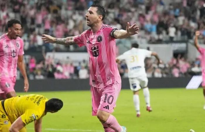 ميسي.. أفضل هداف في كأس الرابطتين