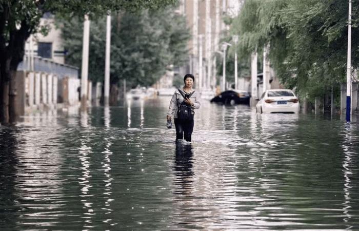 140 ألف شخص أُجلوا وإعصار يقترب.. الصين أمام موجة طقس قاسية (صور)