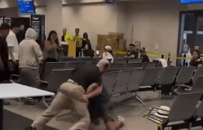 بالفيديو.. عراك بين إسرائيلي وأميركي داخل مطار