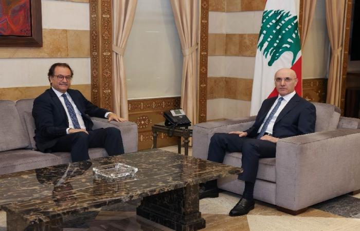الحجار يبحث مع سفير لبنان في فرنسا أوضاع الجالية