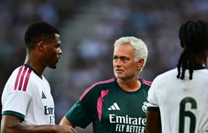 مورينيو يهاجم لاعبي ريال مدريد: مدللون