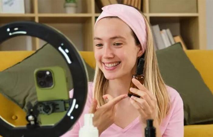 من السوشيال ميديا إلى الجامعة.. الإنفلونسر يدخل عالم الشهادات