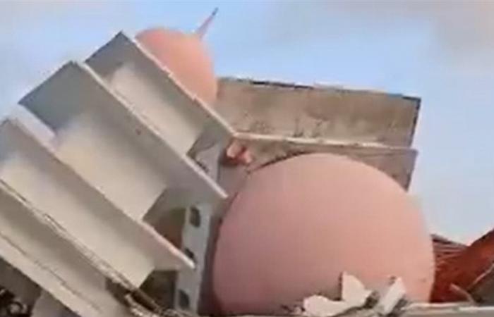 الأبنية اهتزت.. زلزال بقوة 7.7 درجات يضرب اندونيسيا وتحذير من موجات تسونامي (فيديو)