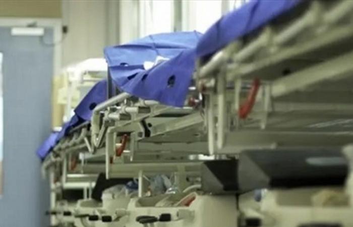 أدخل بشكل عاجل إلى المستشفى.. فنان سوري قدير يتعرّض لوعكة صحية