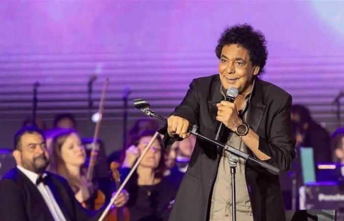 بعد عودته من ألمانيا.. إليكم حقيقة الحالة الصحية لمحمد منير