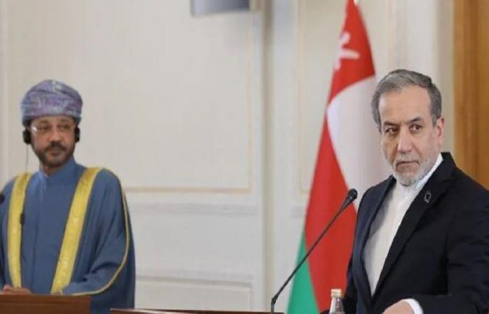 عُمان وإيران تبحثان “ممرًا ملاحيًا موقتًا” عبر مضيق هرمز