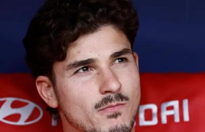 انقلاب داخل أتلتيكو.. لاعبون يطالبون برحيل ألفاريز