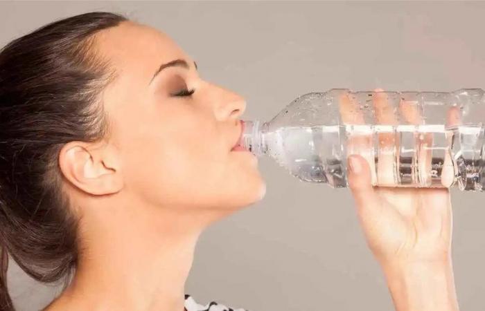 طرق بسيطة للحفاظ على ترطيب الجسم طوال اليوم.. اليكم ابرزها