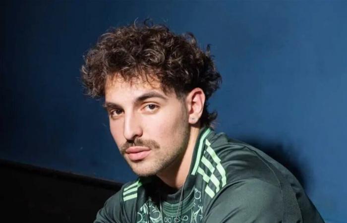بعد مطالبات الجمهور.. سانت ليفانت يلتقي بائع الورد الصغير في جونية (فيديو)