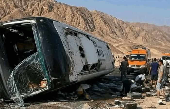 حادث مروع.. وفاة 16 شخصا من بينهم 10 أردنيين بانقلاب حافلة في سيناء