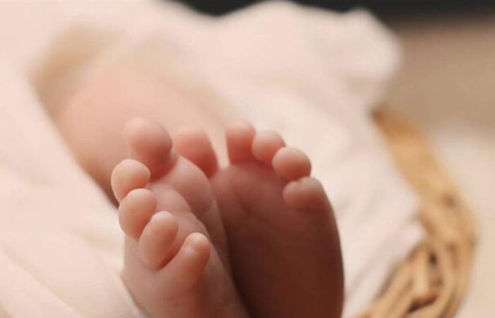 زوج أسماء أبو اليزيد ينشر أول صورة لابنتهما أمينة