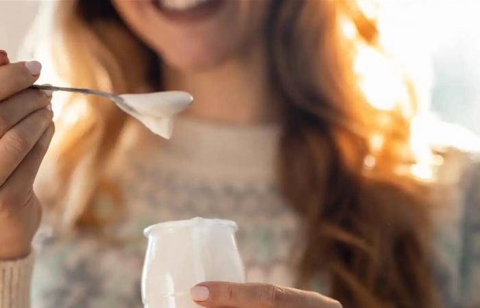 الزبادي اليوناني.. وجبة خفيفة قد تدعم الشبع وتحسين الهضم