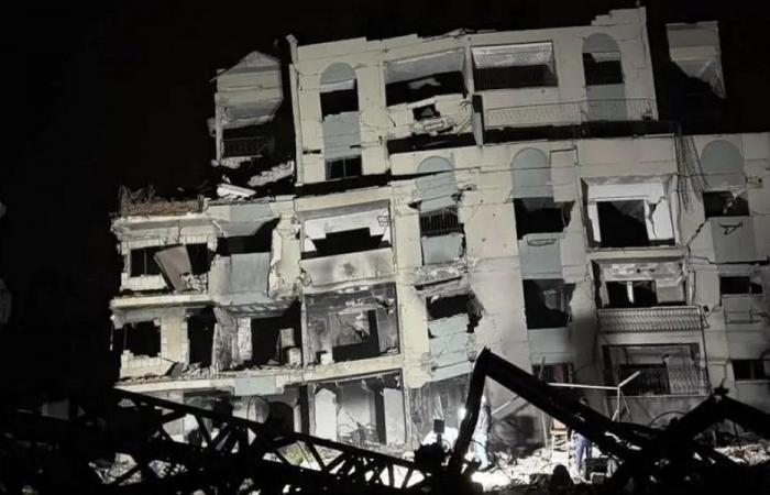 10 قتلى وأكثر من 60 مفقوداً إثر انهيار مبنى في غزة