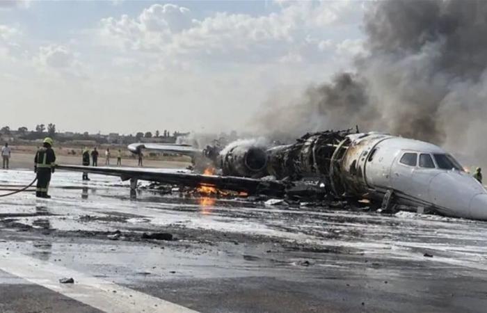 حبس قائد طائرة ومساعده بعد تحطمها أثناء هبوطها في مصراتة