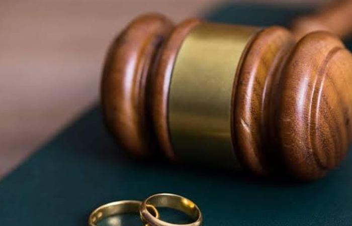 تطلّق للمرة الثانية.. فنان سوري شهير يُعلن انفصاله بشكل مُفاجئ عن زوجته اللبنانية!