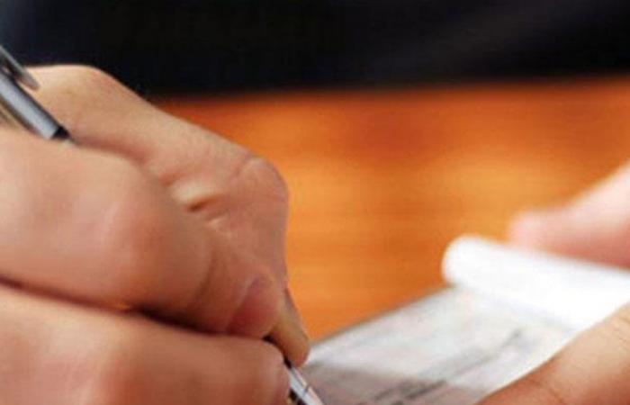 بعد تحريرها شيكات من دون رصيد.. ما مصير هذه المطربة الشهيرة؟