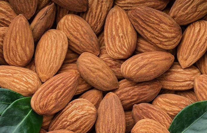 اللوز قبل الطعام.. فوائد مفاجئة!