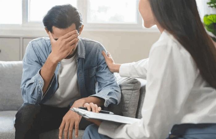 الأزمة المعيشية تدفع إلى حافة اليأس وأرقام الانتحار مقلقة