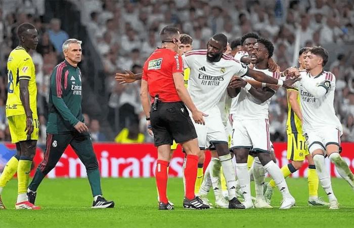فينيسيوس يغيب عن 4 مباريات مع ريال مدريد.. بينها الكلاسيكو