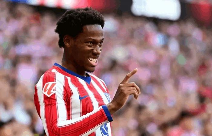 أتلتيكو مدريد يبقي جوناثان ديفيد
