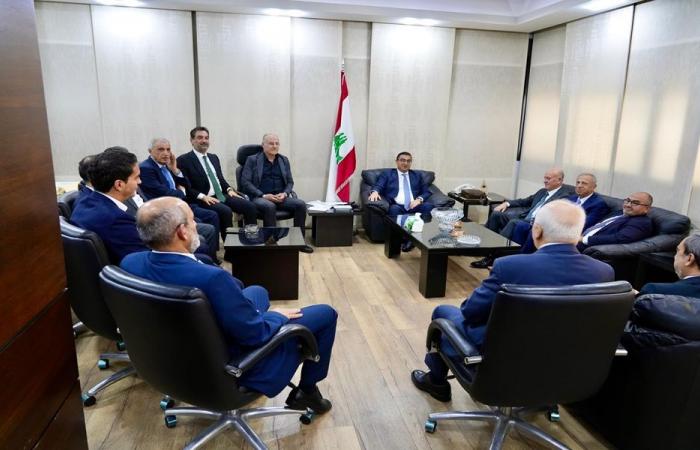 مدعي عام التمييز يبحث مع وفد من النواب السنة تطبيق قانون العفو العام