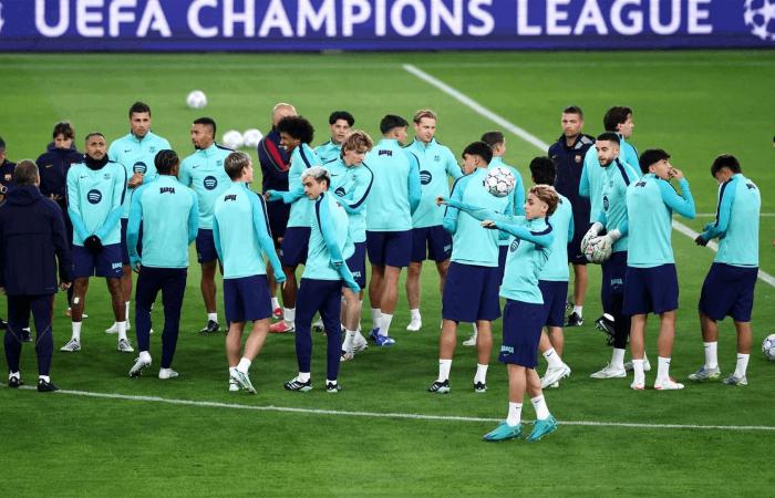 "يويفا" يفرض تغييراً مفاجئاً على برشلونة أمام باريس سان جيرمان