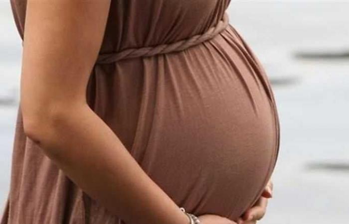 الصحة العالمية تحذّر من مخاطر موجات الحر على الحوامل والأجنّة