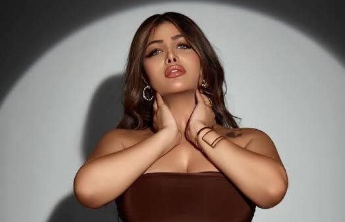 اتهمت بخدش الحياء العام.. القبض على راقصة شهيرة!
