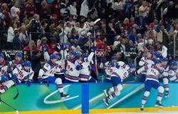 أميركا تهزم كندا وتحرز ذهبية هوكي الجليد